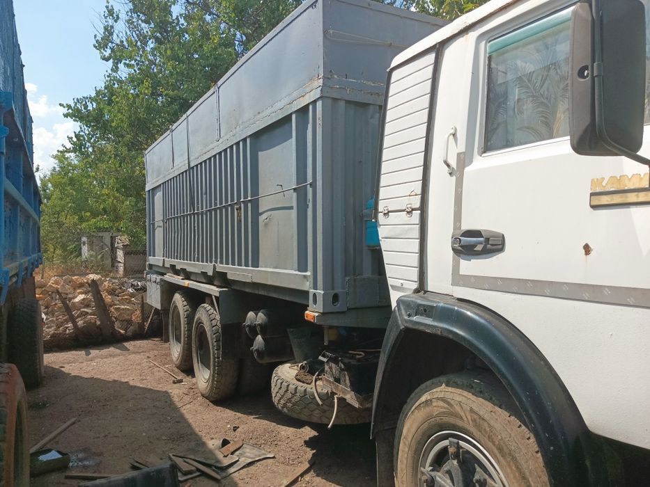Продається Камаз с причепом контейнеровоз