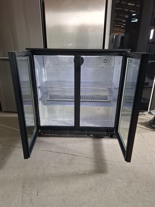 Кондитерська холодильна вітрина TEFCOLD