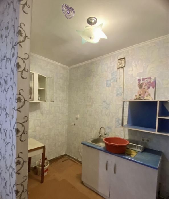 Продаю комнату в общежитии