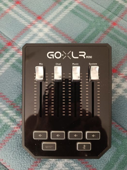 Goxlr mini e microfone podmic