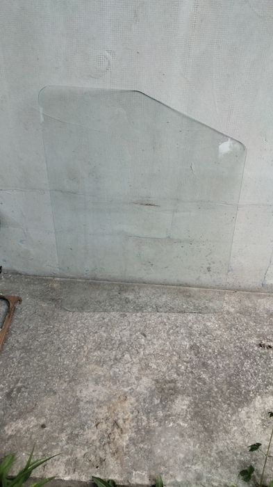 Продам скло до трактора