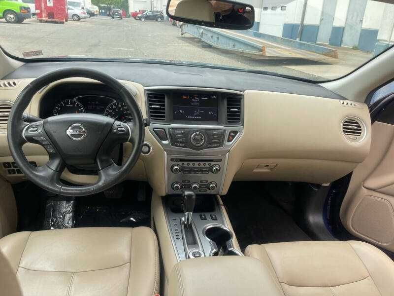 2017 Nissan Pathfinder