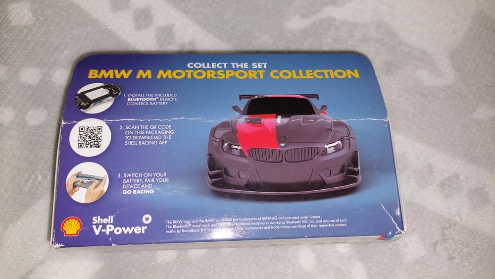 игрушечная модель автомобиля BMW Z4 GT3