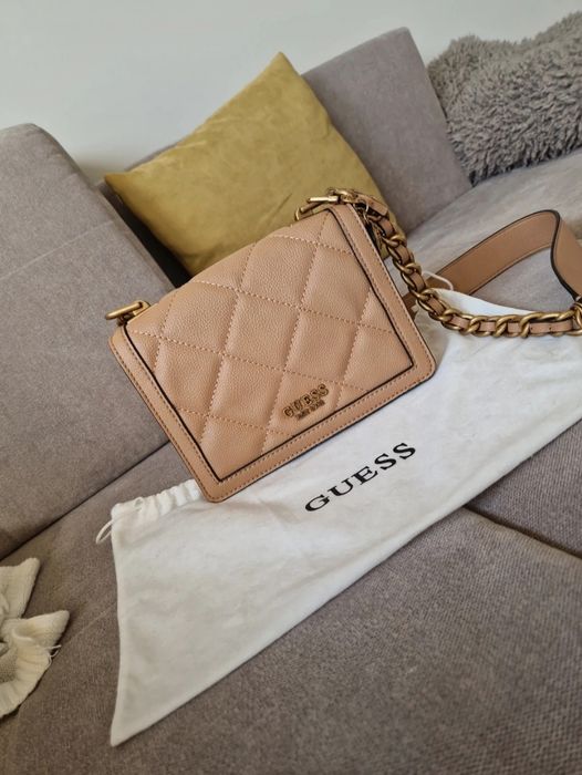 Torebka na ramię Guess