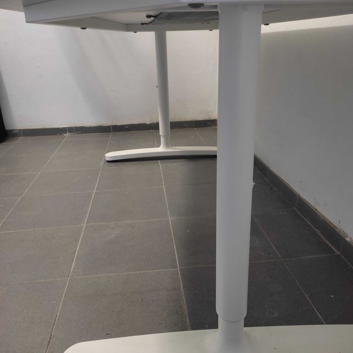 Secretária escritório/gabinete/consultório