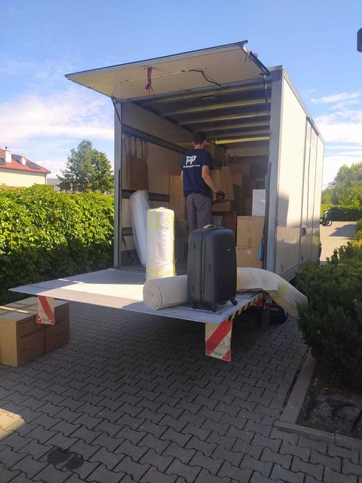 Przeprowadzki Warszawa–Profesjonalnie, Szybko, Bez Uszkodzeń–MR TRANS