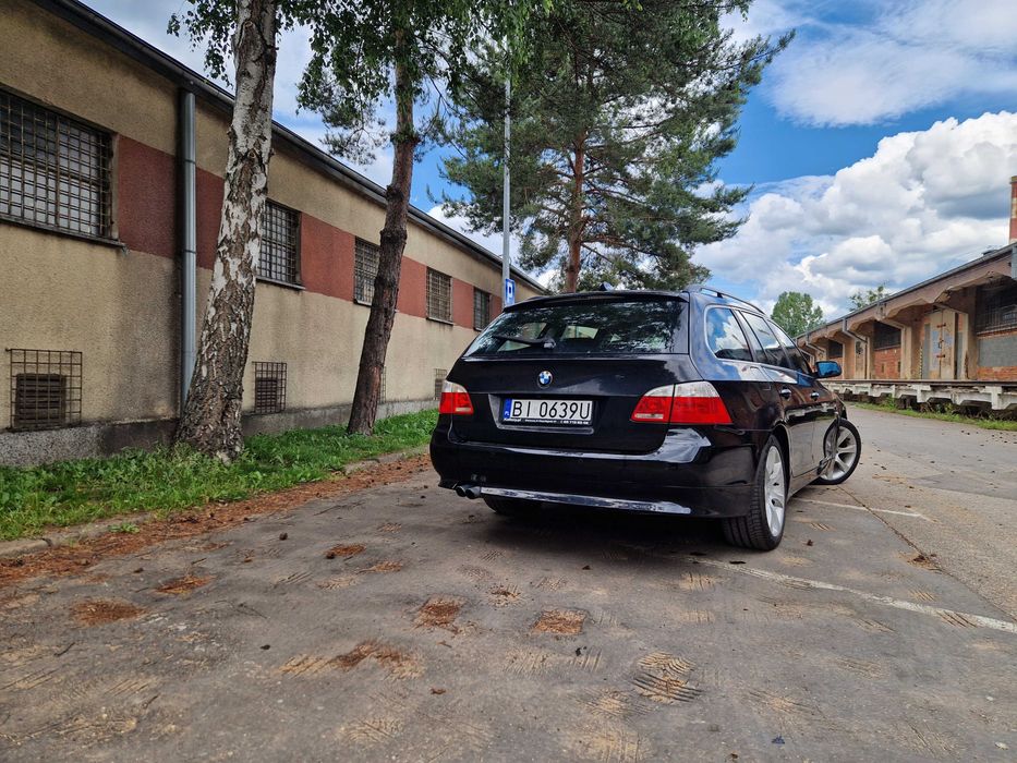 Samochód BMW e61 523i
