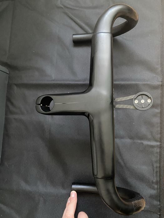 Karbonowa kierownica zintegrowana 100x400