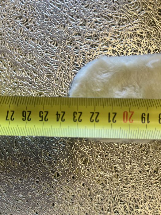 Взуття жіноче уги