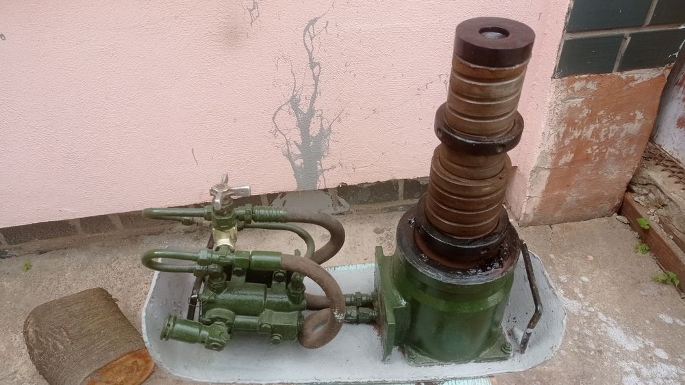 Домкрат авіаційний б/в