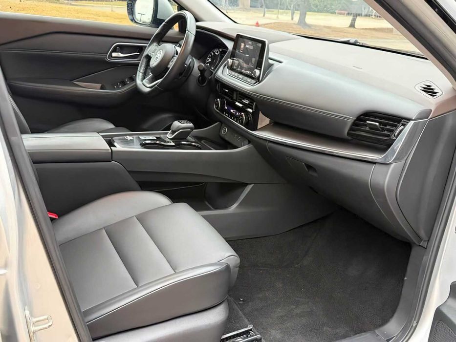 Nissan Rogue      2021