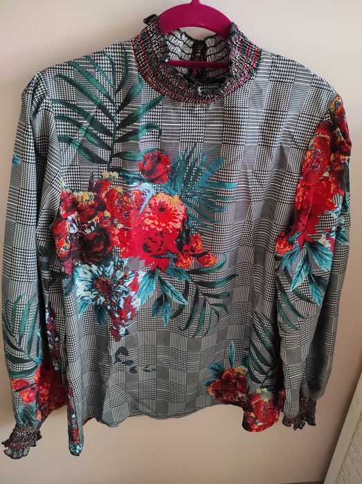 Bluzka folk z mega bufiastymi rękawami święta