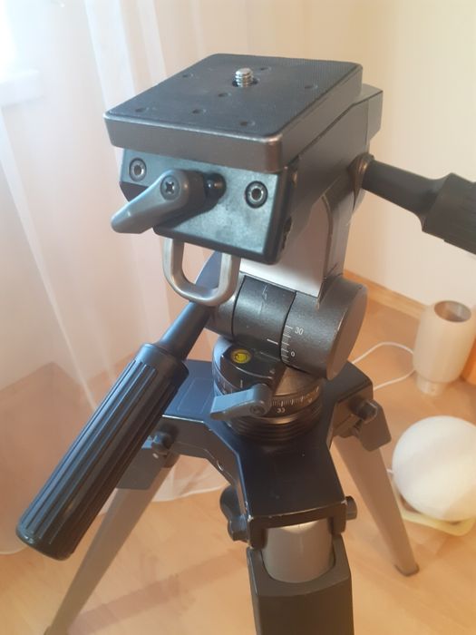 Штатив Cullmann titan ct300 з головою ct30