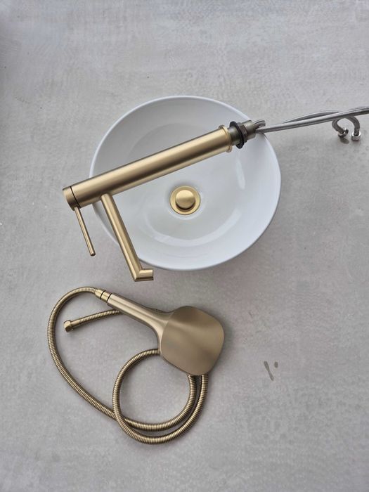 Batetria umywalkowa umywalka słuchawka