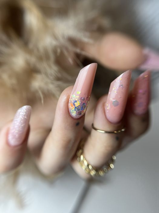 Stylizacja paznokci, przedłużanie paznokci,hybryda