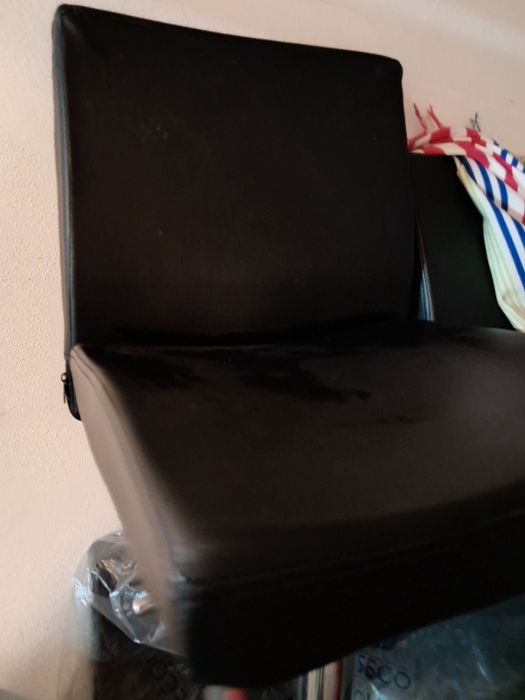 25€ Vendo cada cadeira por 25 Euros