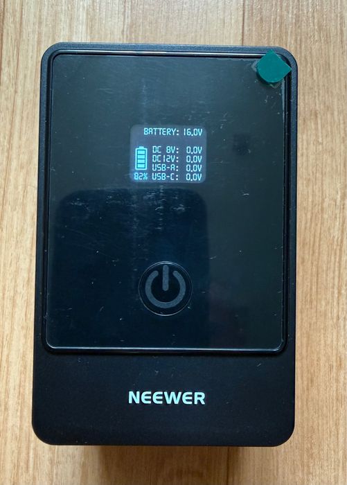 Акумулятор для фото- відеокамер NEEWER PS099E Mini 6800mAh V Mount Battery з функцією повербанка