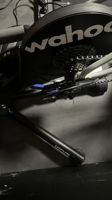 WAHOO Kickr Smart Trainer V5 + Wahoo Climb