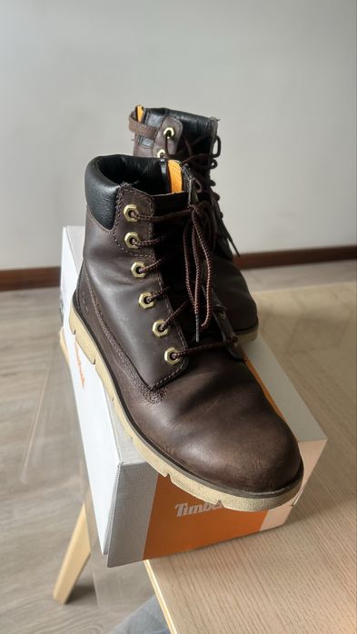 Bota Timberland em pele. Tamanho 35