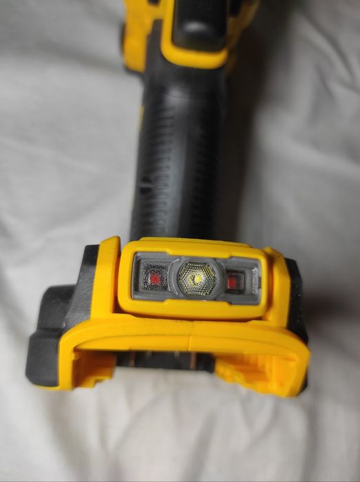 Ударний дриль-шурупокрут DeWALT DCD806B XR 20V DCD806