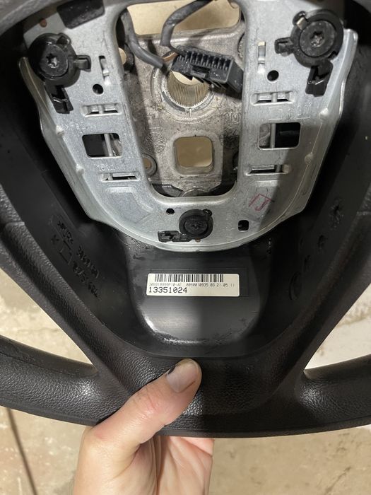 Руль(кермо) opel Astra j