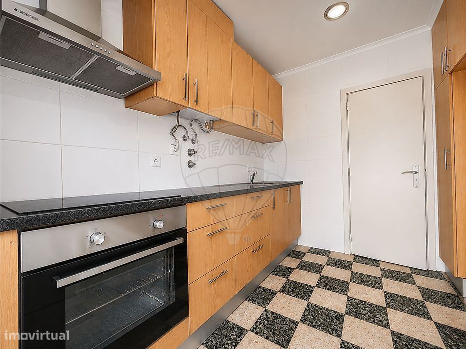 Apartamento T1 para arrendamento
