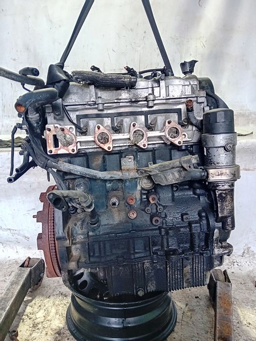 Motor completo KIA Carens II (FJ)