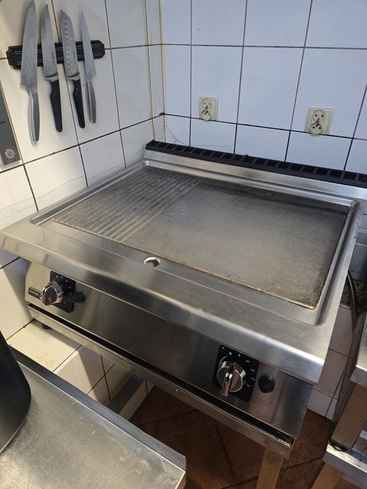 Grill gastronomiczny Fagor gazowy do wewnątrz
