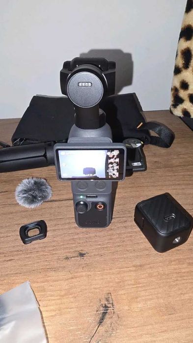 DJI Pocket 4 Combo