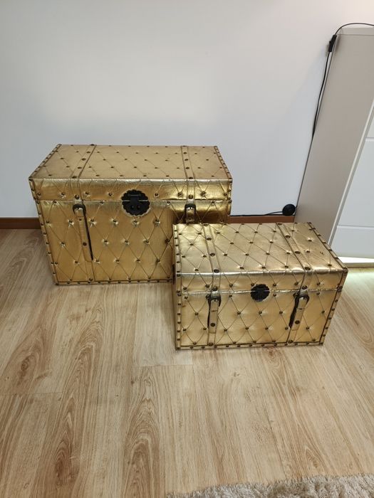 Conjunto baús em dourado
