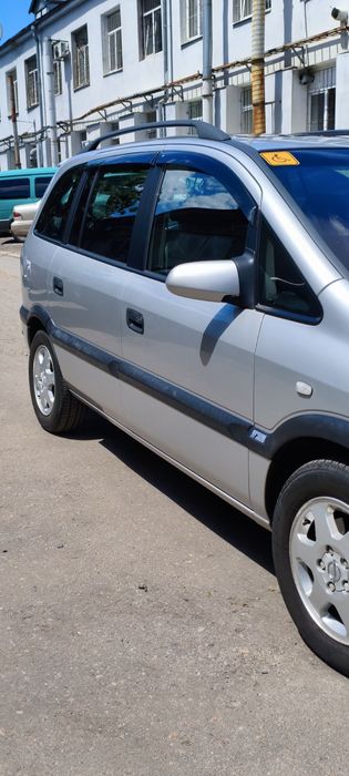 Opel Zafira 1.8 бензин • Продаж від власниці • 127 тис. км • Без ДТП