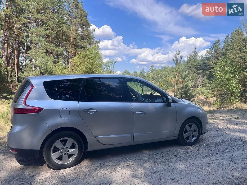 Продам авто Renault grand scenic