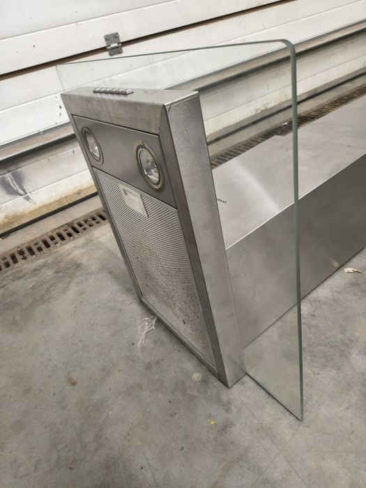 Wyciąg kuchenny okap Siemens INOX i szkło