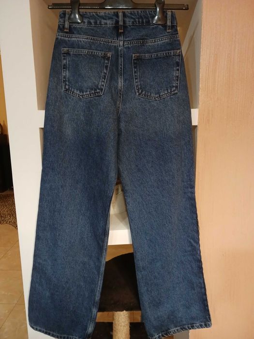 Широкие джинсы Michelle Keegan