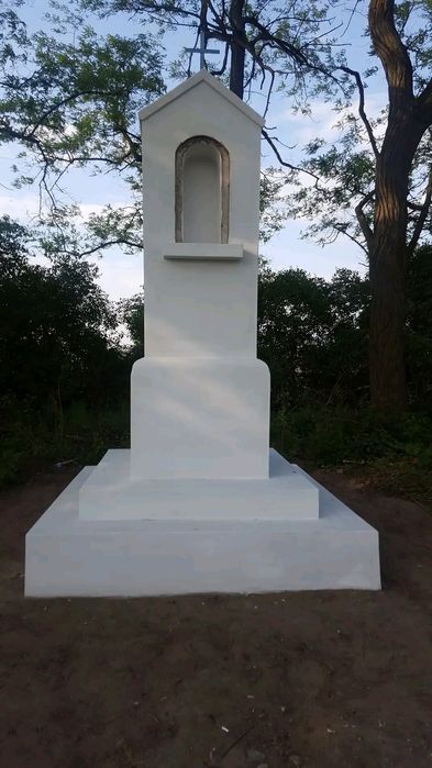 Odnawianie figur pomników grobów grawer