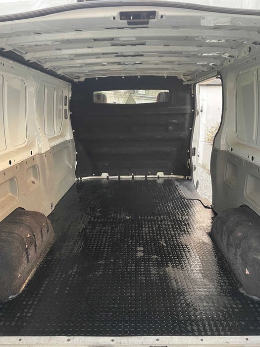 Renault TRAFIC  2.0 dci L2H1 115km 2012 rok