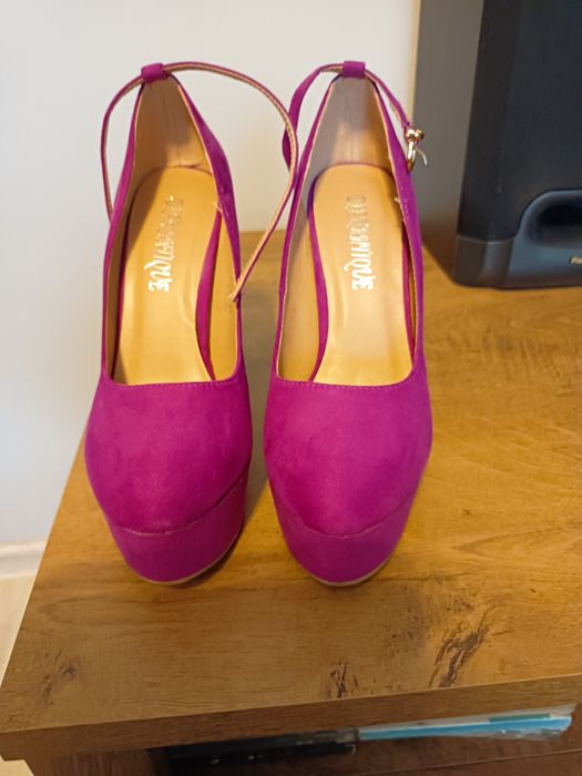 Buty na wysokim obcasie