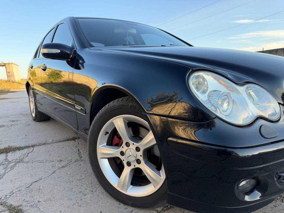 Mercedes-Benz C-Class W203