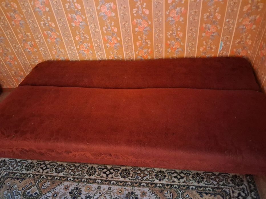 Продам диван за символическую сумму