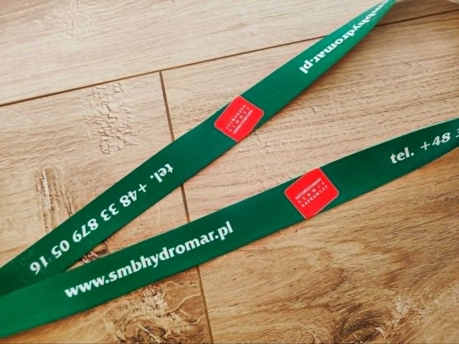 Smycz do kluczy lub identyfikatora zielono-biała z nadrukiem