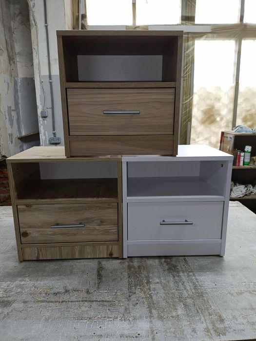 Тумби приліжкові.