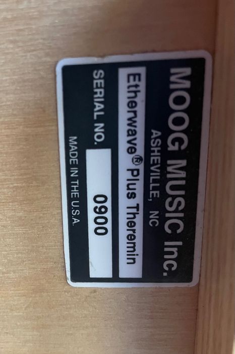 Moog Etherwave Plus Theremin
