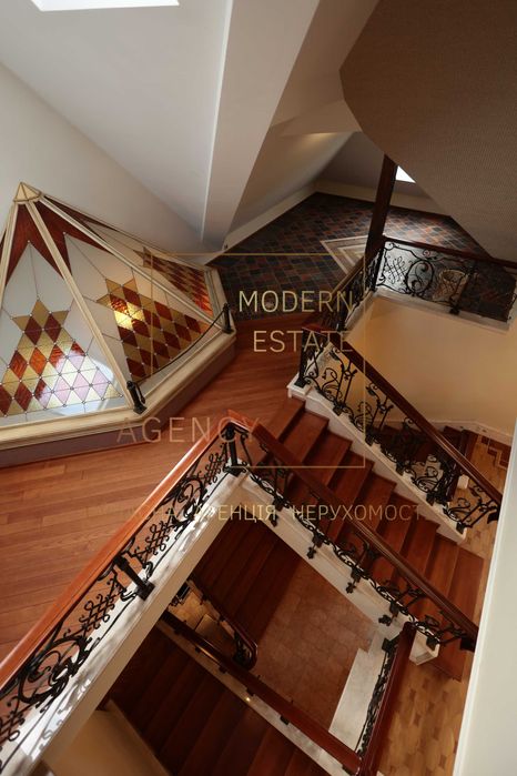 Конча-Заспа Будинок 950 м² 45 соток Є ОРЕНДА