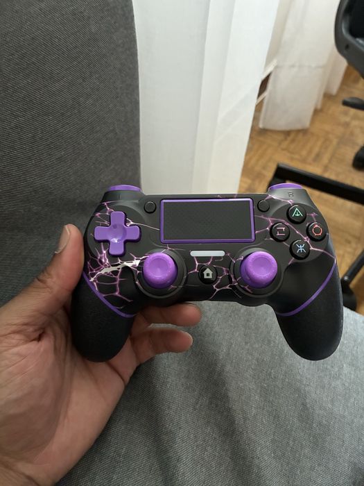 New PS4-Compatible Controller514938424672931840