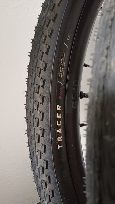 Vendo rodas dt swiss gr540 com pneu e cassete de gravel