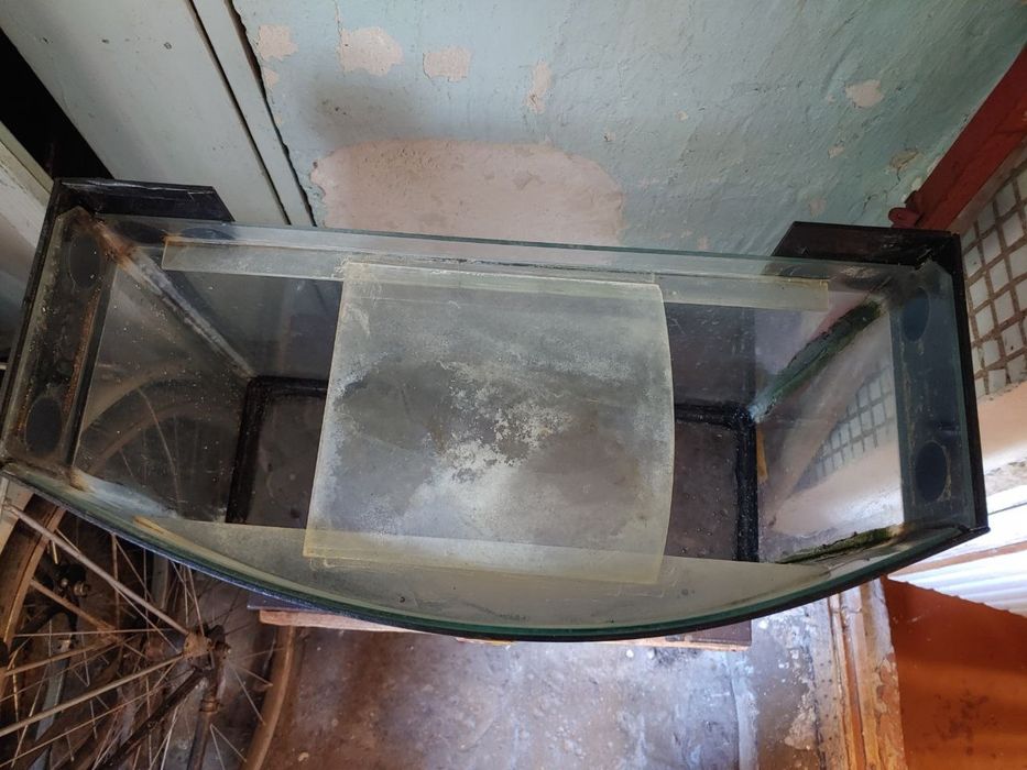 Продам аквариум 65 л