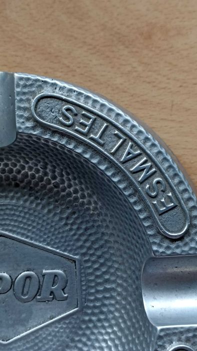 Cinzeiro antigo da companhia industrial TIPOR