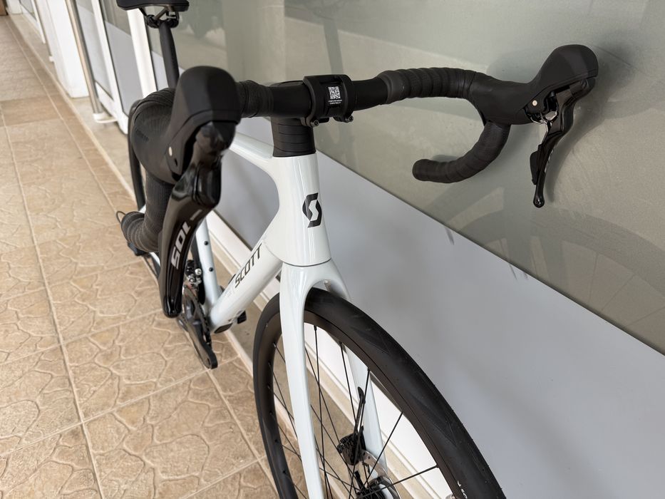 Bicicleta Scott Addict - coleção 2027