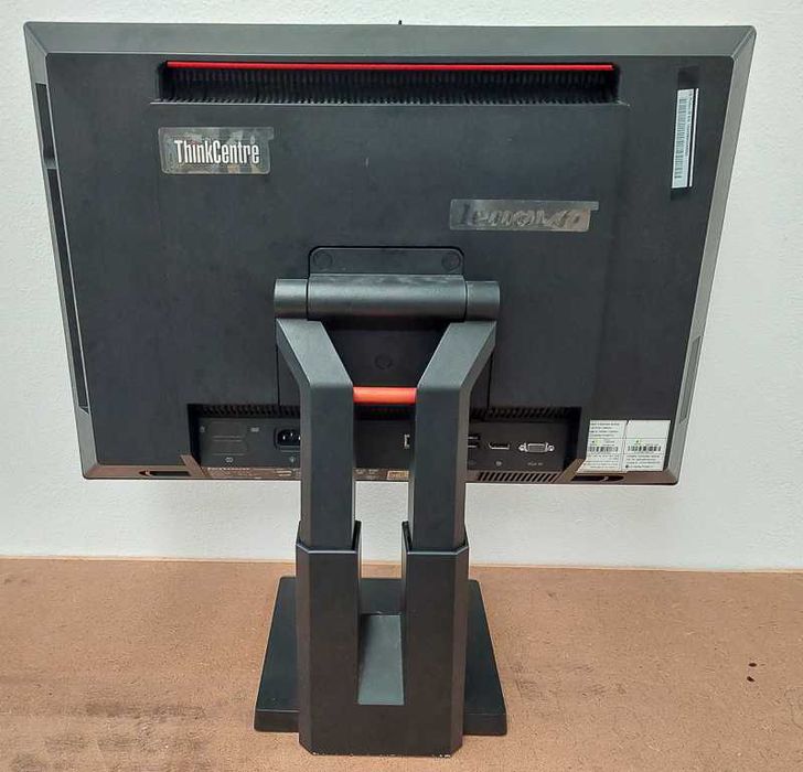 Computador all-in-one Lenovo ThinkCentre m90z