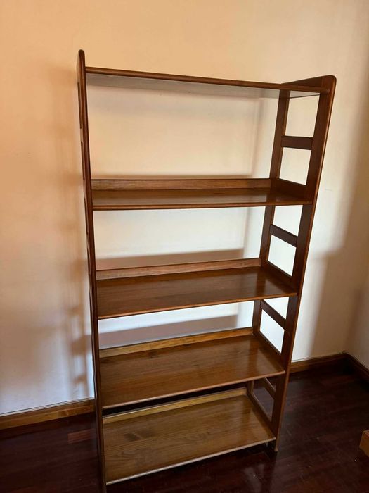 3 Estantes de Madeira Maciça (Pinho) – 5 Prateleiras